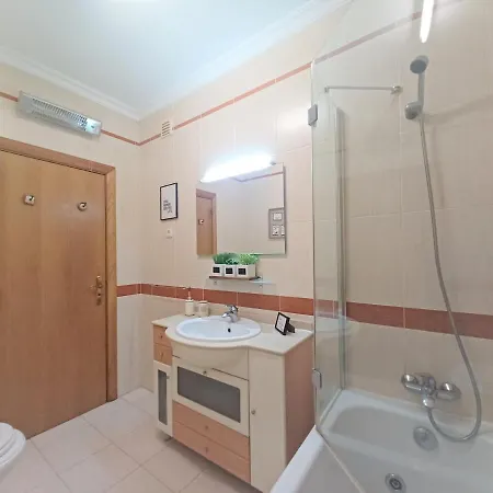 River Beach * 波尔蒂芒